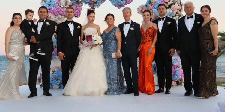 Mandalinci ve Muslu Ailelerinin Mutlu Günü