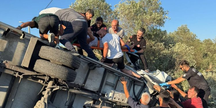 Milas’ta Kamyonet Devrildi! 1 Ölü, 1 Yaralı