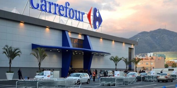 Carrefour, ülkedeki tüm süpermarketlerini sattı