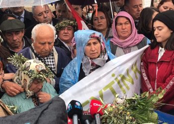 Milas İkizköylüler Ankara’da açlık grevine başladı