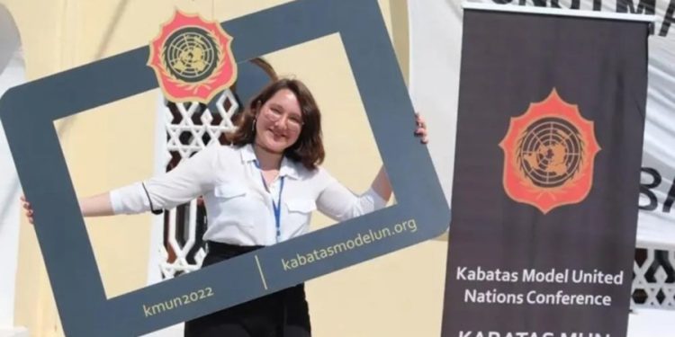 Kabataş Liseli Deniz, 30 üniversiteyi peşine taktı