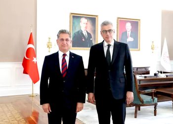 Bakan, Bodrum Devlet Hastanesi’ne cihaz sözü verdi