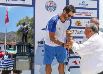 Şampiyon Yunan sporcunun Atatürk anıtı önündeki sevinci ülkesinde olay oldu