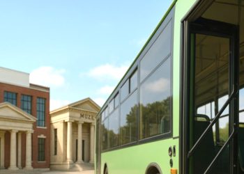 Emeklilere ömür boyu bedava: Sağlık, ulaşım ve daha fazlası ücretsiz!