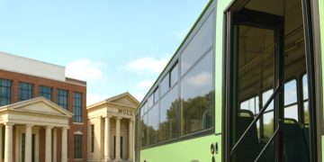 Emeklilere ömür boyu bedava: Sağlık, ulaşım ve daha fazlası ücretsiz!