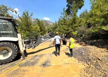 MUSKİ Bodrum’da Ana Hattı Suyu Kesmeden Tamir Ediyor