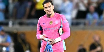 Elektrik direği dikerken Bodrum’a su taşıyan çelik içme suyu hattını parçaladılar.Bodrum yine susuz kaldı