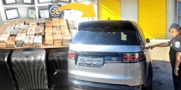 Elçilik aracında 205 kilo kokain!