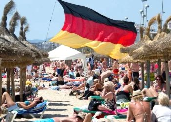 Alman Turist Sayısında Düşüş: Türkiye’de Turizm Sektörü Endişeli