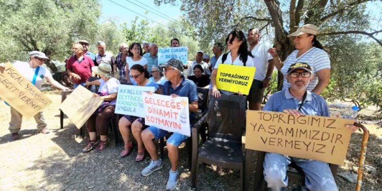 İkizköy – Akbelen’de zeytinliklerimizi vermiyoruz eylemi yaptılar “Sonuna kadar direneceğiz”