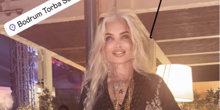 Sevim Emre’nin Bodrum pozları olay oldu