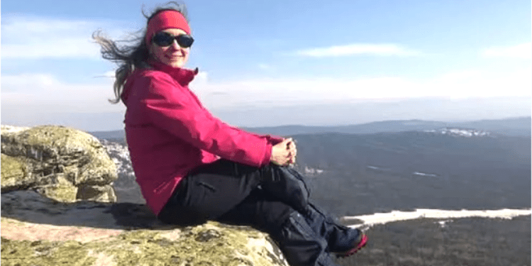 Bacağı kırılan dağcı 7 bin metrede ölüme terk edildi