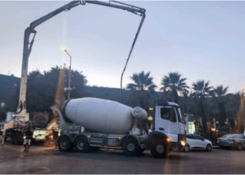 Bakanlık ve Valiliğin inşaat yasağını takan yok beş yıldız otelin önündeki işyerine  akşam saatlerinde beton döktüler