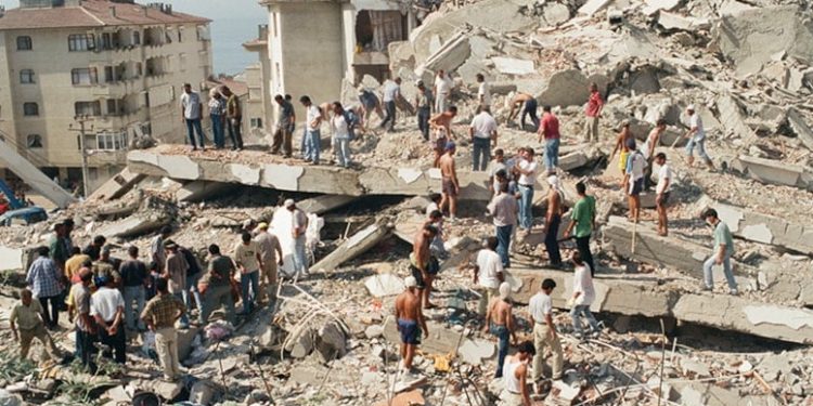 Türkiye, 17 Ağustos depreminden bu yana 448 bin kere sallandı