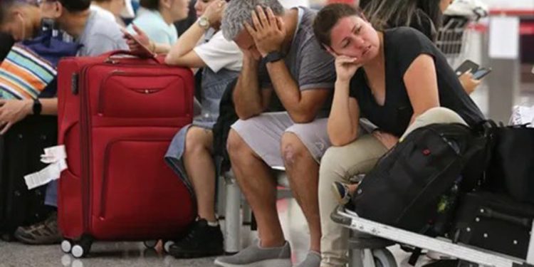 Rusya intikam mı aldı? İngiltere’deki uçakların hepsi kilitlendi, on binlerce yolcu mahsur kaldı