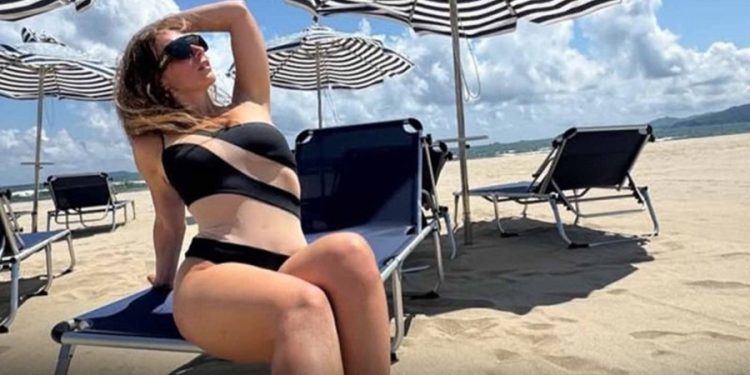 Kuzey Kore’de, Ruslara tatil yok, fişleme var