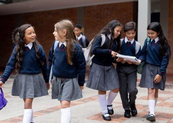 Okullarda Serbest Kıyafet Dönemi Bitiyor