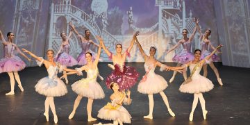 Uyuyan Güzel Balesi Dakikalarca Ayakta Alkışlandı