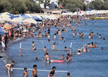 Bodrum’da adım atacak yer kalmadı, Nüfus 1 milyona dayandı