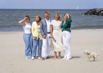 Kraliyet Ailesi’nde Ege’de ki sekiz haftalık TATİL KRİZİ…