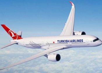 THY uçağında yolcular koltuğa sabitlenen cesetle 5 saat geçirdi!