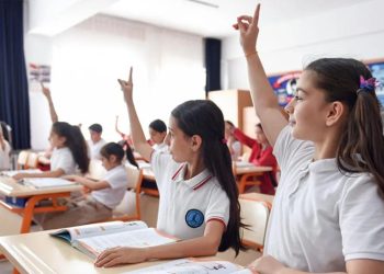 Okullarda yeni dönem başlıyor! 4 yıl kararını bakan duyurdu: İşte kıyafetlerdeki yasaklar