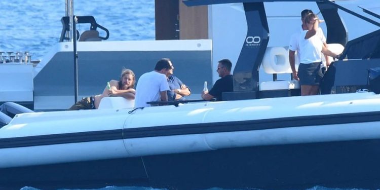 ‘Vikings’ dizisinin ‘Ragnar’ı Travis Fimmel, Bodrum’da