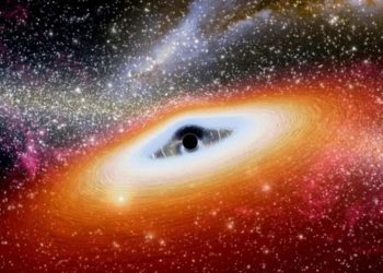 En eski kara delik keşfedildi