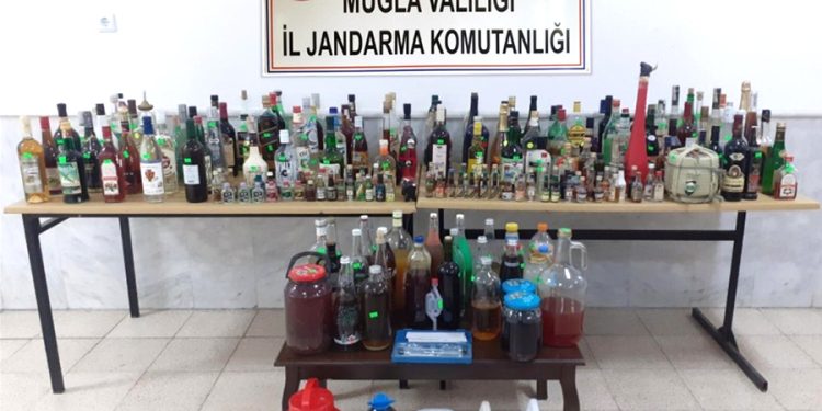 Datça’da Kaçak İçki İmalathanesine Baskın