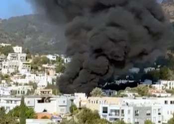 Yalıkavak’ta depo yangını korkuttu