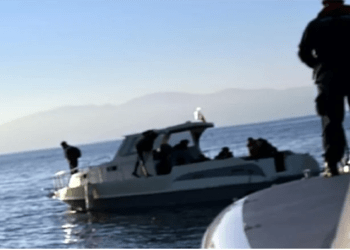 Muğla açıklarından Yunan adalarına kaçarken yakalandılar