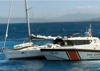 Muğla açıklarında yelkenli tekneye nefes kesen uyuşturucu operasyonu