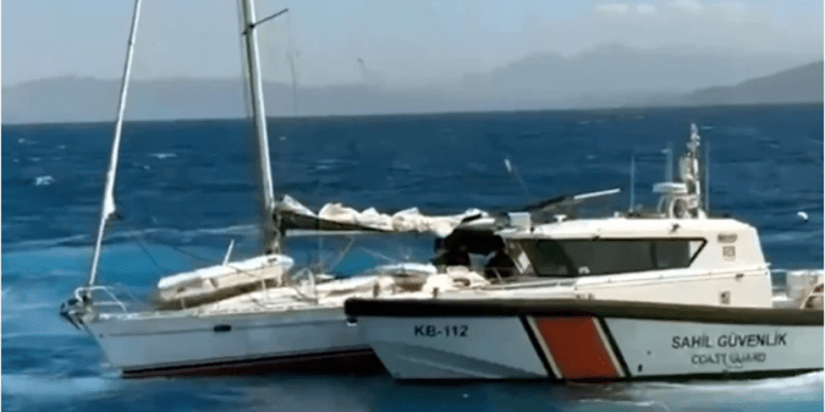 Muğla açıklarında yelkenli tekneye nefes kesen uyuşturucu operasyonu