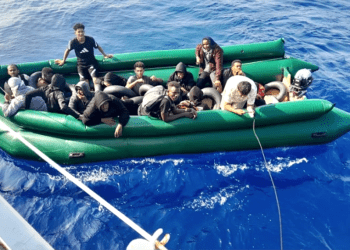 Bodrum açıklarında bot faciası! Anne ve küçük oğlu hayatını kaybetti