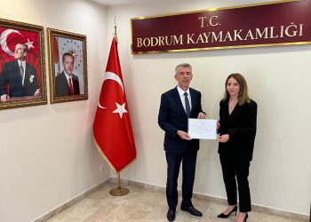 Bodrum’da Tütünle Mücadeleye Emek Veren Hekime Kaymakamdan Teşekkür