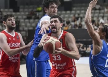 12 Dev Adam’dan zirveye taşıyan zafer