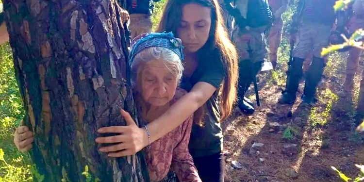 Akbelen’in sembol isimlerinden Zehra nine yaşamını yitirdi