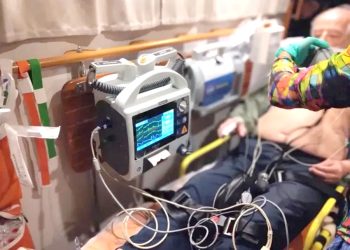 Teknede fenalaşan turist hastaneye kaldırıldı