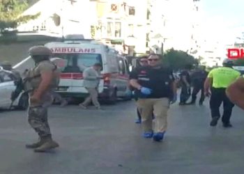 Son dakika… İzmir’de karakola silahlı saldırı! İki polis şehit, bir yaralı