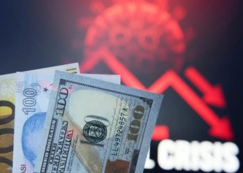 Ünlü ekonomistten korkutan tahmin: Türkiye’de devalüasyon kaçınılmaz