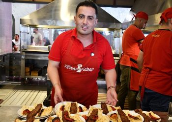 Fransa’nın bir bölgesinde kebapçı açmak yasaklandı! Adanalılar ayaklandı: Biz olmasak ne yiyecekler?