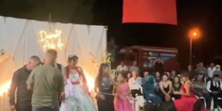 Bu Takı Ne Altın Ne de Para: Enişte Damada Buzağı Hediye Etti