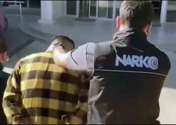 Ula’da narkotik operasyonu! Evlerinin bahçesini uyuşturucu bahçesine çevirmişler