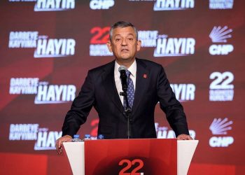 Özgür Özel, yeniden CHP Genel Başkanı seçildi