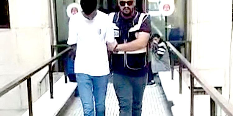 Özgür Özel, yeniden CHP Genel Başkanı seçildi