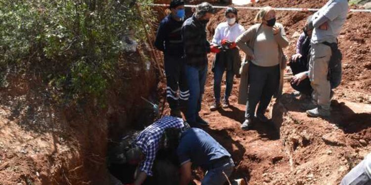 Muğla’da su deposu kazısında 6 mezar bulundu