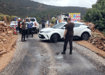Kalyon İnşaat’ına giden yolda Ayhan Karahan ve Yaşar Anter “Önleri kesildi, tehdit edildiler, telefon alındı”