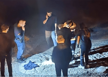 Sevgilisi ile tartıştan genç kız, kendisini denize attı