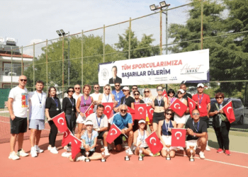 Cumhuriyet Coşkusu Tenis ile Kutlandı