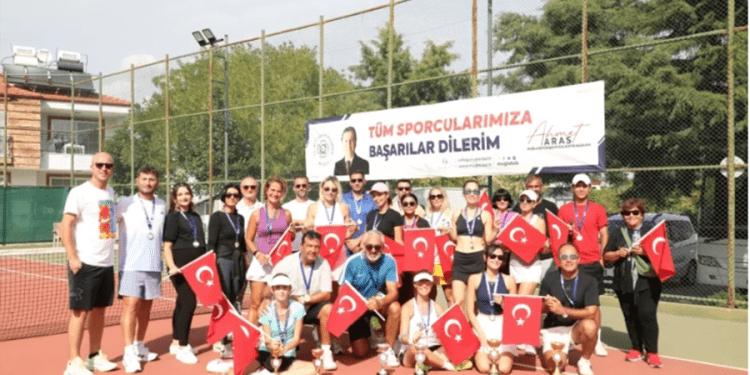 Cumhuriyet Coşkusu Tenis ile Kutlandı